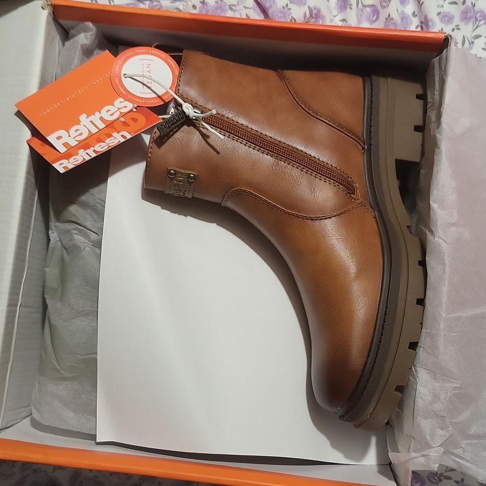 Women's Brown Booties, Vegan Leather - Picture 5 of 6